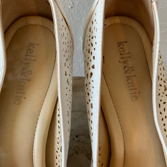 Kelly & Katie White Weave Heels Size 7.5 EUC - Picture 4 of 8